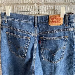 Levi’s Medium Wash 550 Denim Jeans
